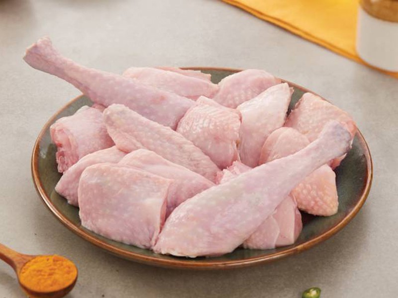 Deshi Chicken (Curry Cut With Skin)